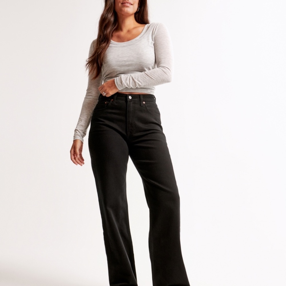 Abercrombie 90s High Rise Relaxed Jeans Curve Love Short